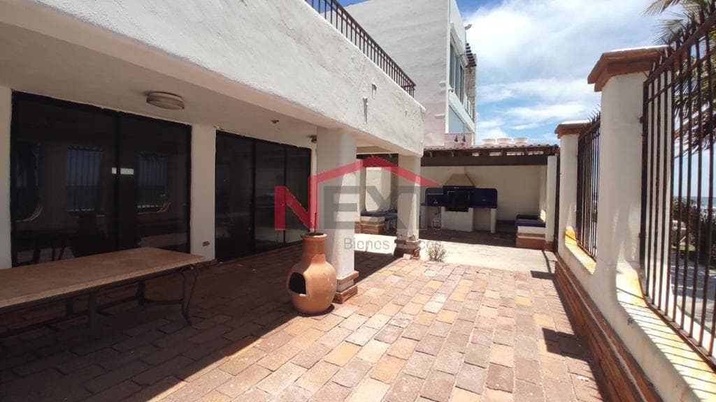 BEACHFRONT HOUSE FOR SALE IN BAHÍA DE KINO
