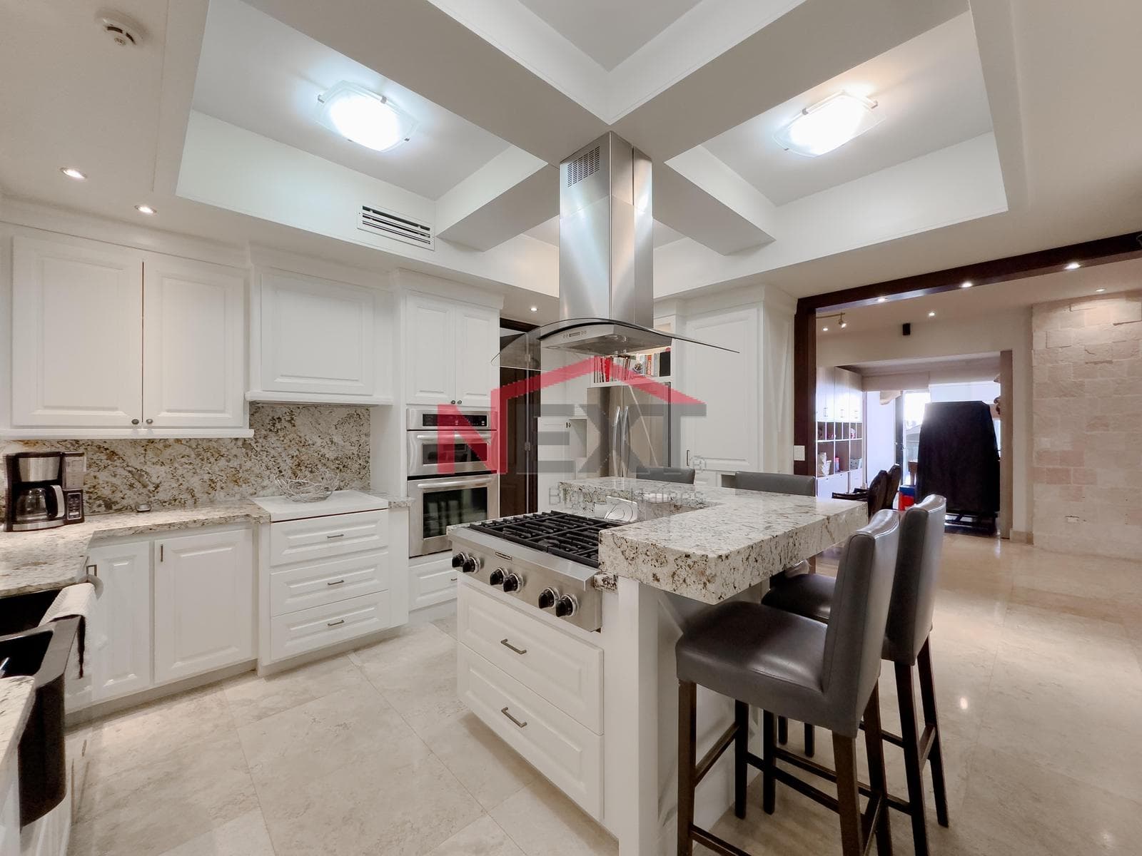 HOUSE FOR SALE IN LOS ALTOS RESIDENCIAL