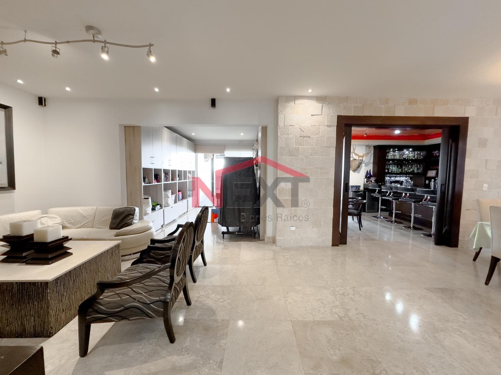 HOUSE FOR SALE IN LOS ALTOS RESIDENCIAL