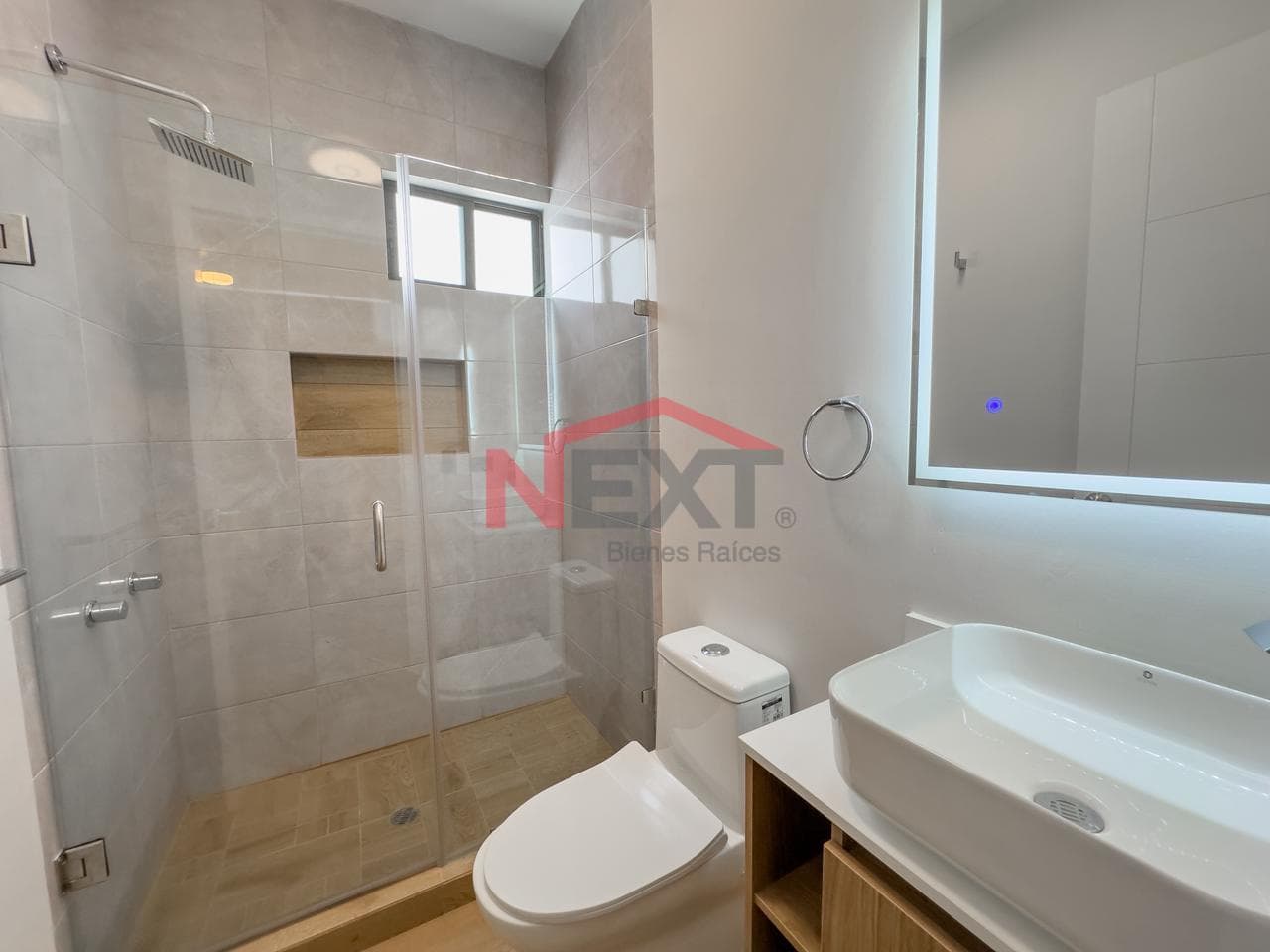 APARTMENT FOR RENT IN THE BUGAMBILIA NEIGHBORHOOD