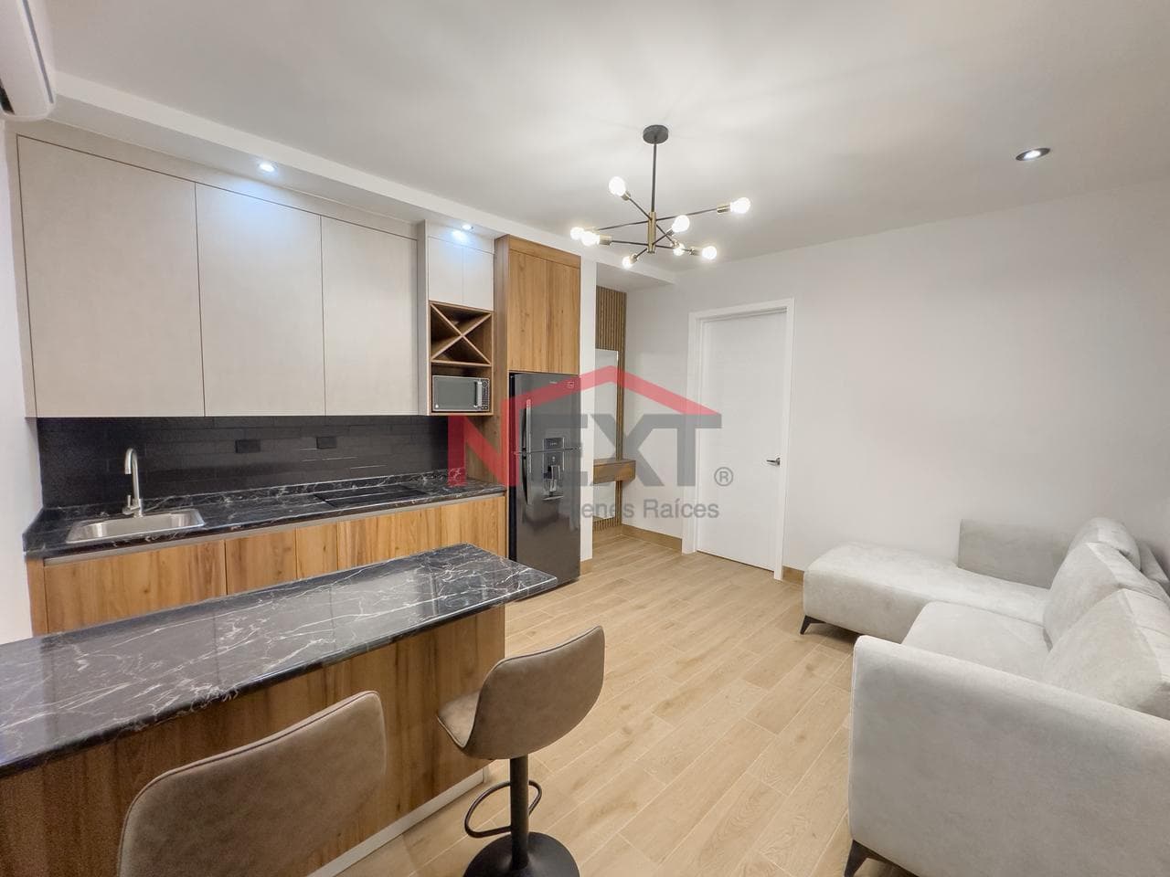 APARTMENT FOR RENT IN THE BUGAMBILIA NEIGHBORHOOD