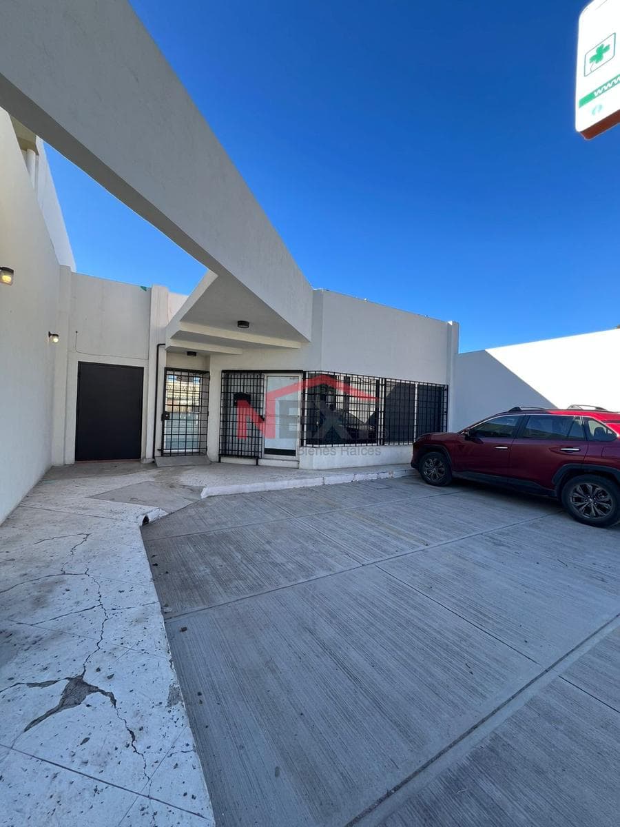 OFFICE FOR SALE IN THE BUGAMBILIAS NEIGHBORHOOD