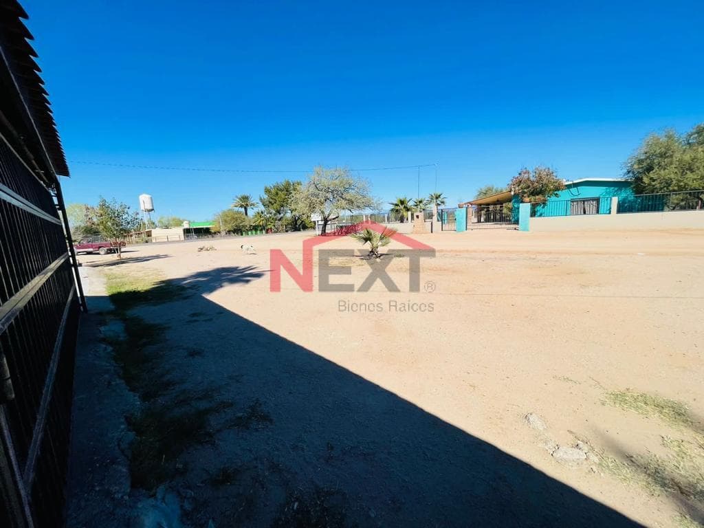 COLONIAL-STYLE HOTEL FOR RENT ON THE URES HIGHWAY AT KM 54