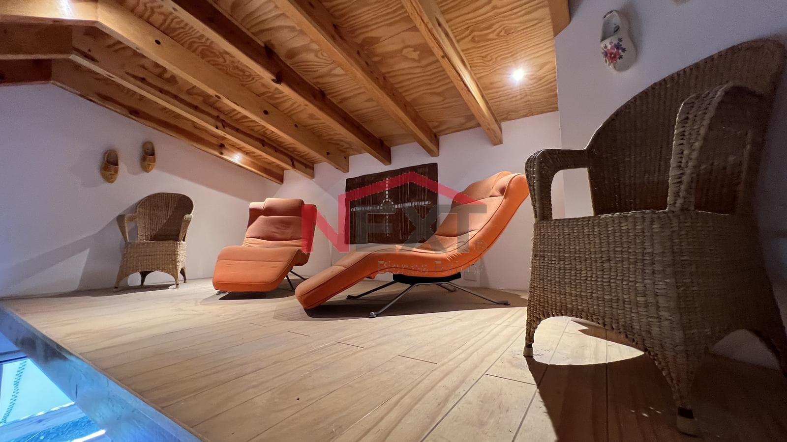 HOME FOR SALE IN THE LA CHIRIPA SUBDIVISION