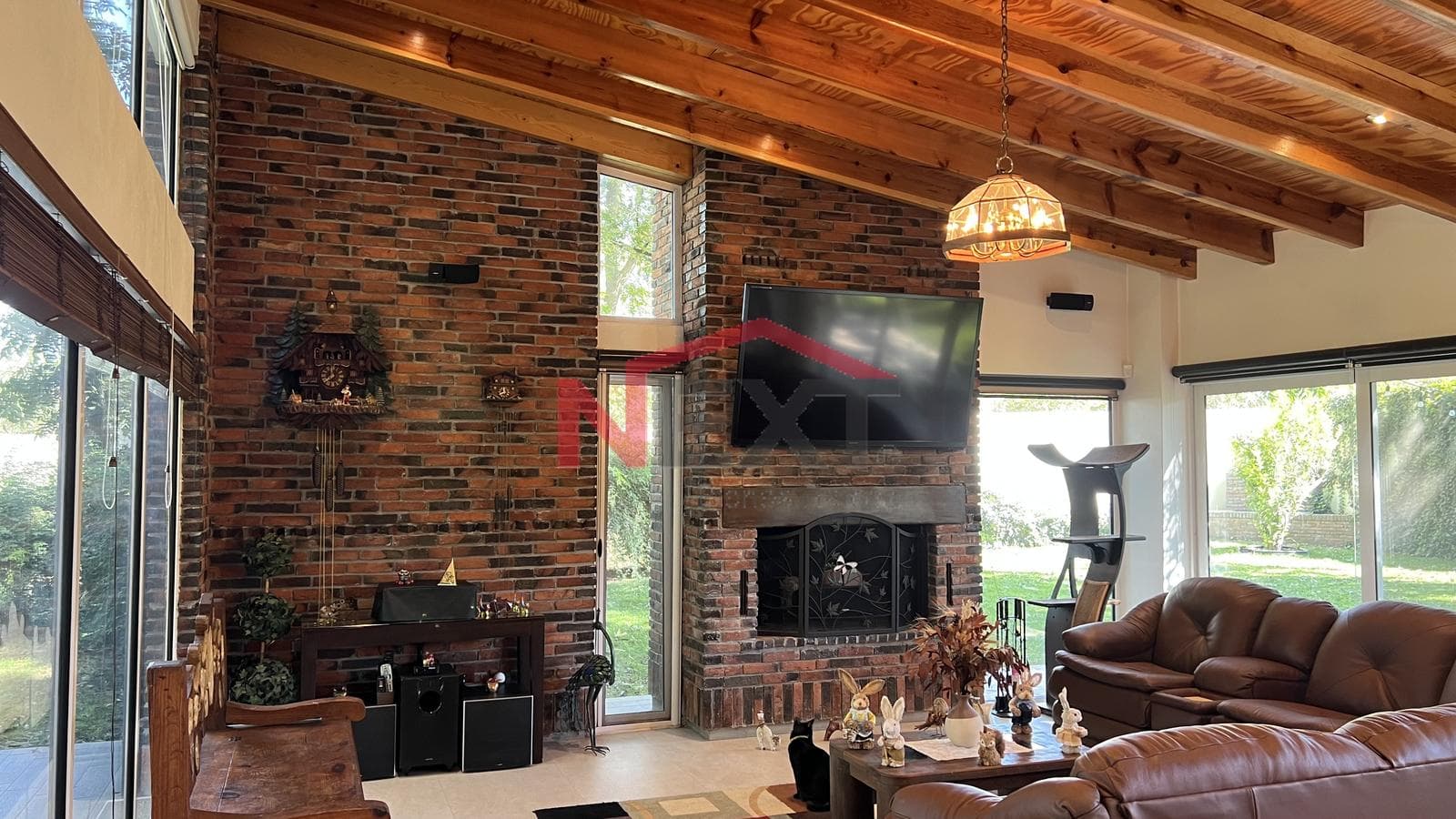 HOME FOR SALE IN THE LA CHIRIPA SUBDIVISION