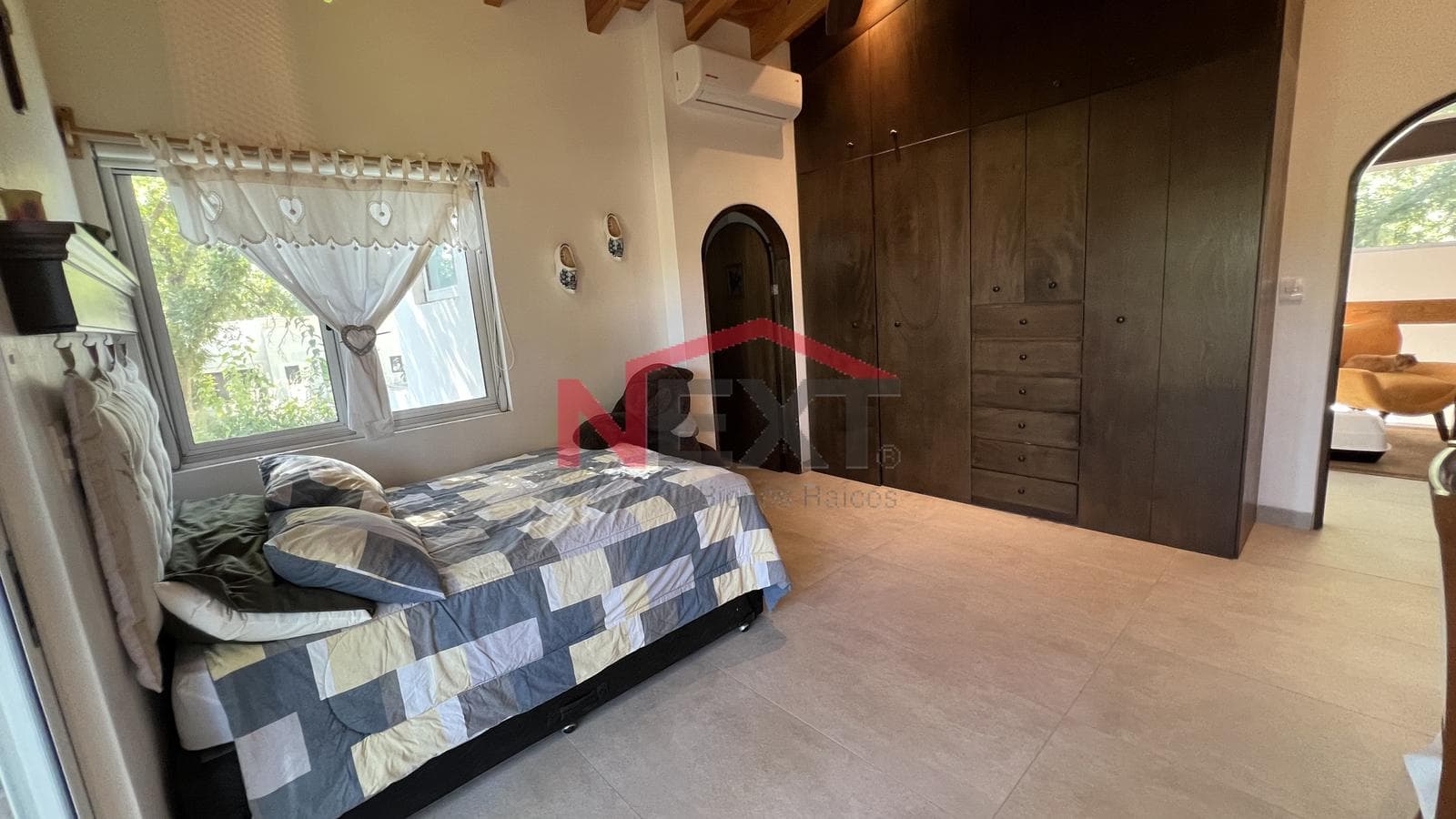 HOME FOR SALE IN THE LA CHIRIPA SUBDIVISION