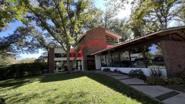 HOME FOR SALE IN THE LA CHIRIPA SUBDIVISION