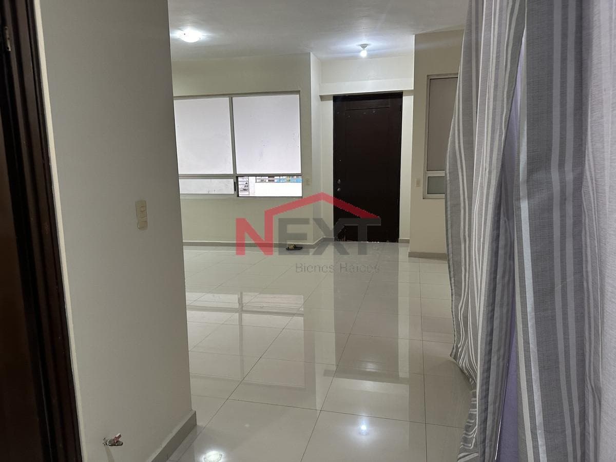 HOUSE FOR SALE IN LOS REALES