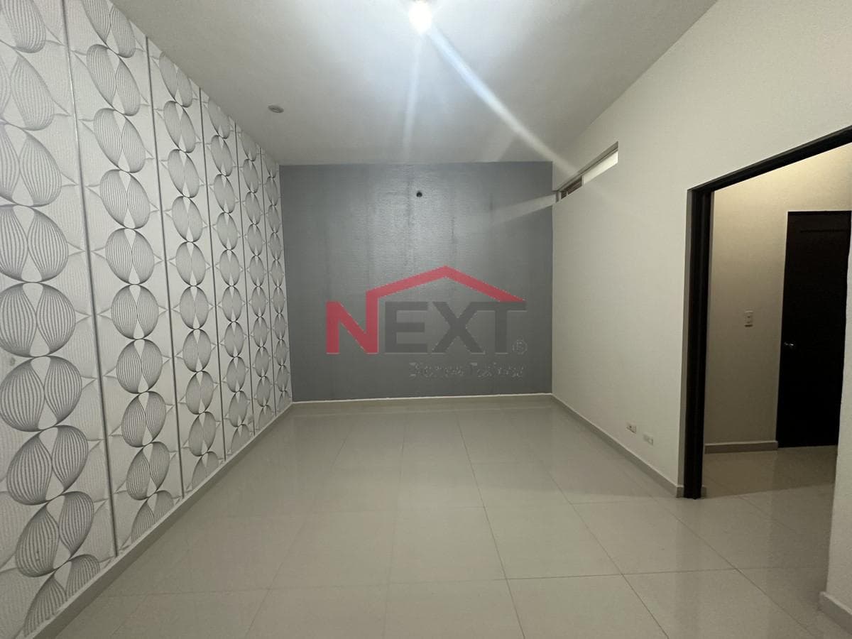 HOUSE FOR SALE IN LOS REALES