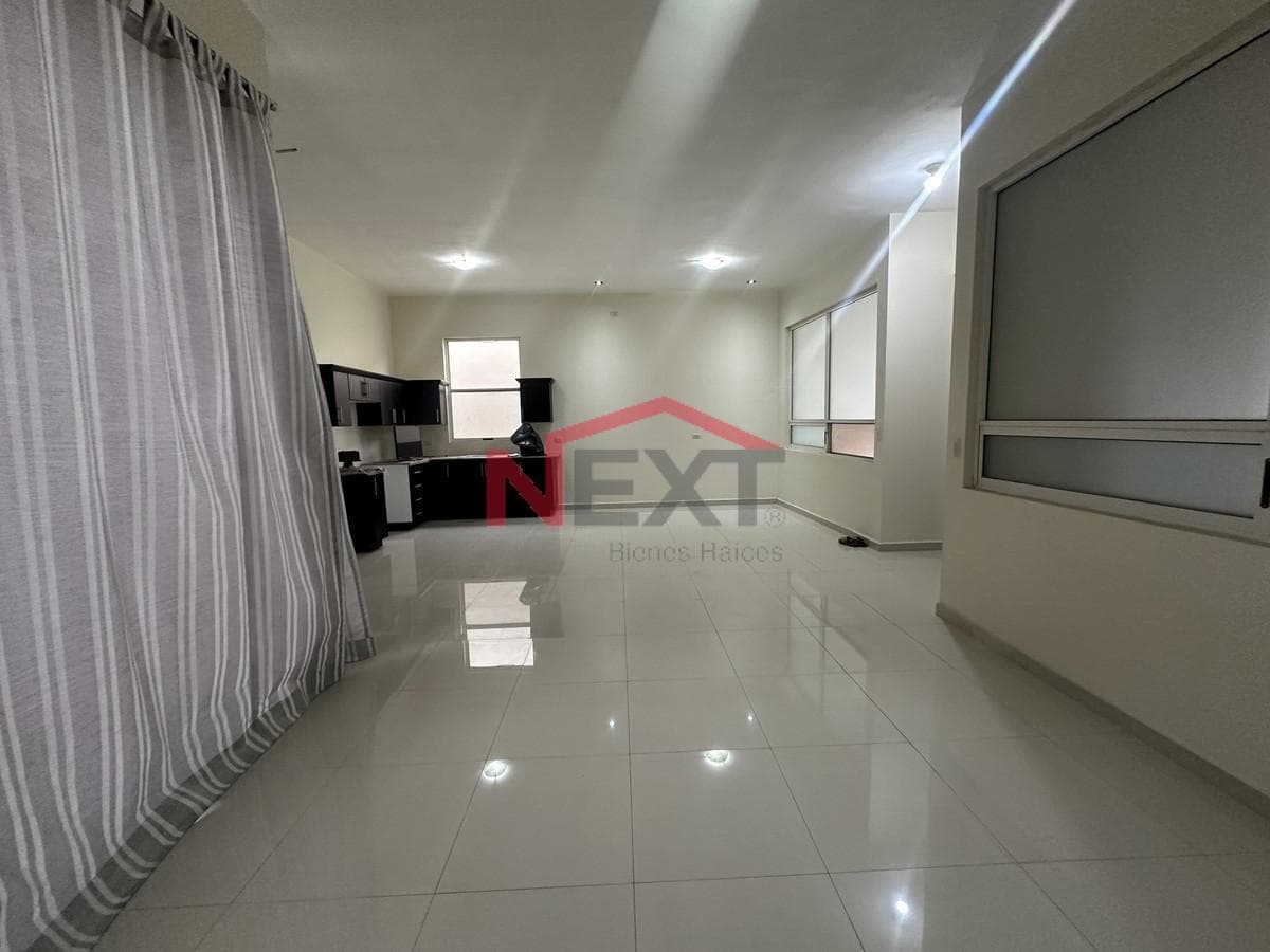 HOUSE FOR SALE IN LOS REALES