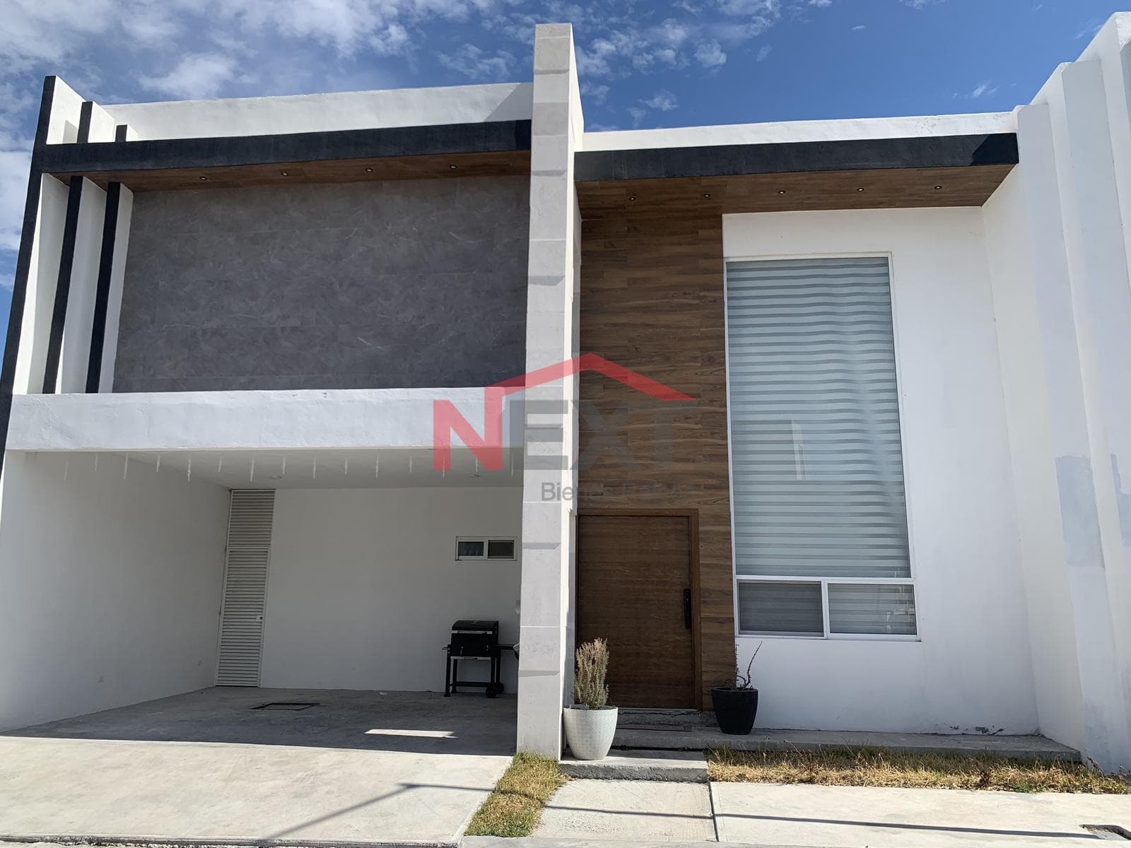 HOUSE FOR SALE IN THE SAN JOAQUÍN RESIDENTIAL COMPLEX IN ARTEAGA, COAHUILA