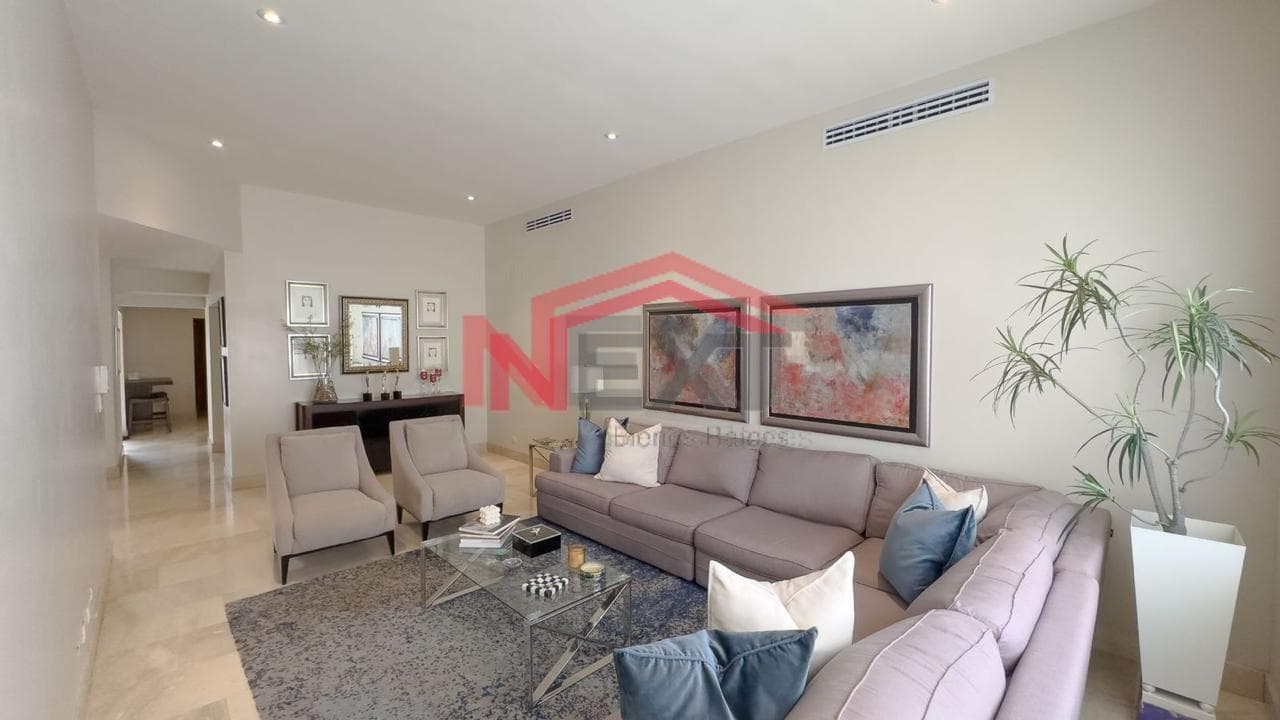 HOUSE FOR SALE IN THE LOS CANARIOS SUBDIVISION