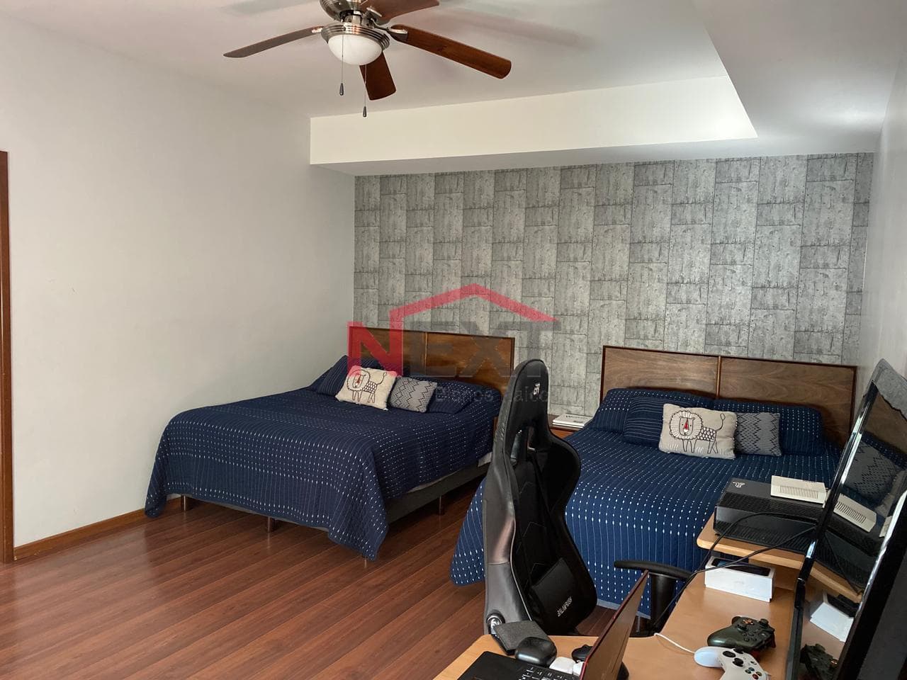HOUSE FOR SALE IN THE LOS CANARIOS SUBDIVISION