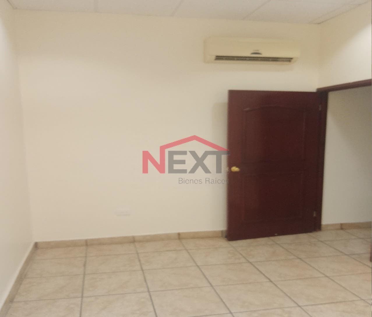 OFFICES FOR RENT IN PLAZA NAVARRETE