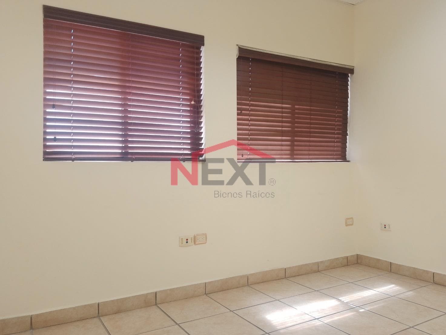OFFICES FOR RENT IN PLAZA NAVARRETE