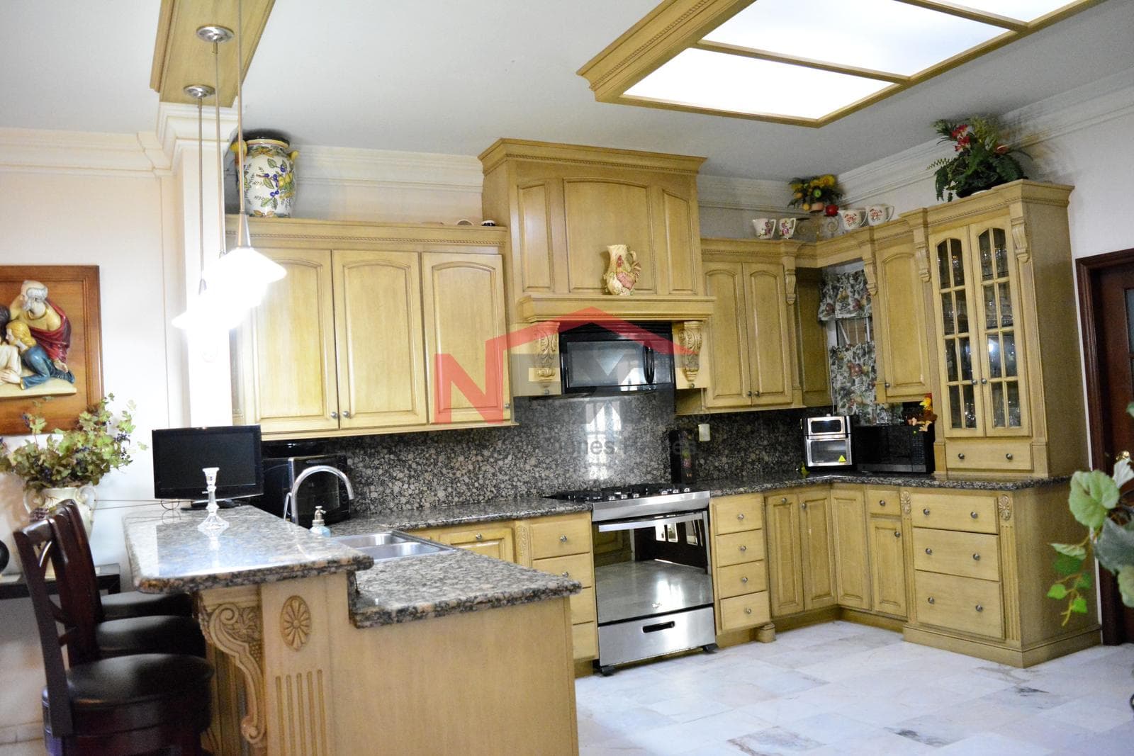 HOUSE FOR SALE IN CAMPANARIO RESIDENCIAL