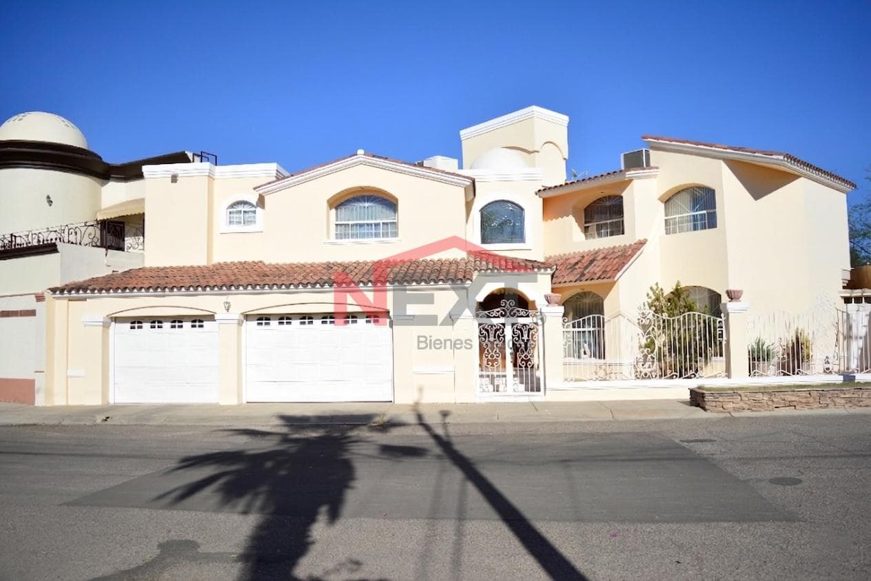HOUSE FOR SALE IN CAMPANARIO RESIDENCIAL