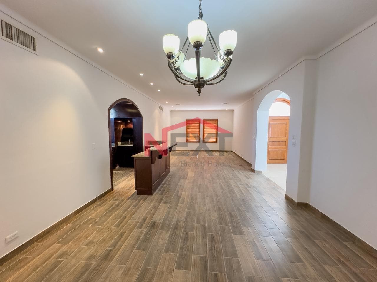 HOUSE AND LAND FOR SALE IN THE PRADOS DE CENTENARIO NEIGHBORHOOD