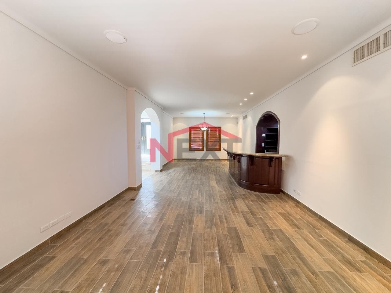 HOUSE AND LAND FOR SALE IN THE PRADOS DE CENTENARIO NEIGHBORHOOD