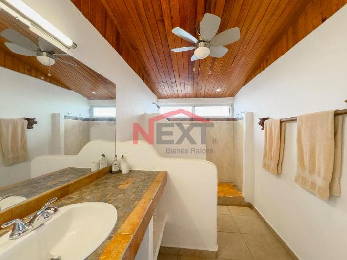 HOUSE FOR SALE IN BAHIA DE KINO ON THE BEACHFRONT