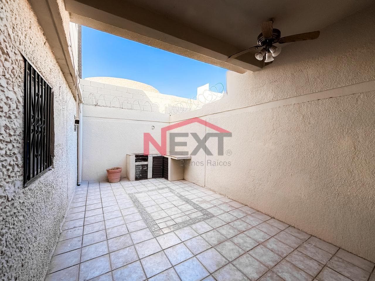 HOUSE FOR SALE IN COL. SANTA FE