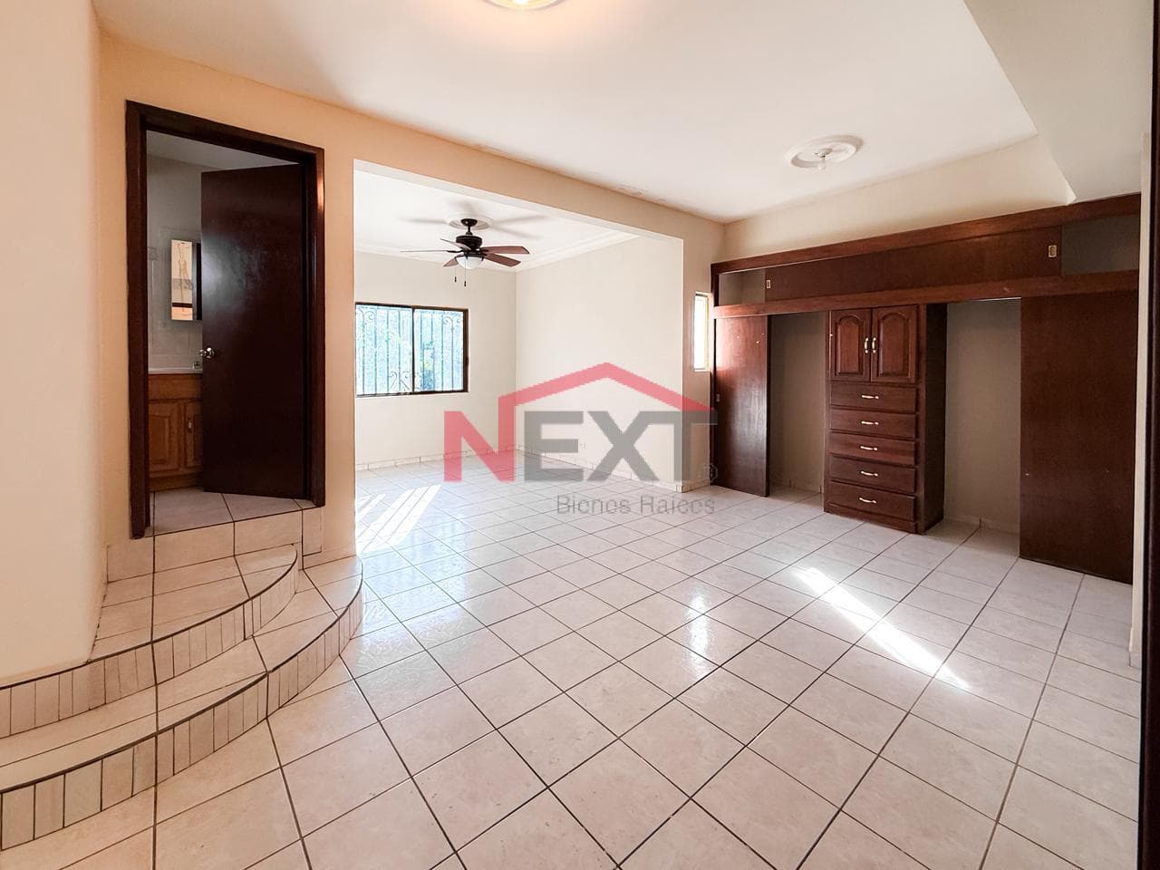 HOUSE FOR SALE IN COL. SANTA FE