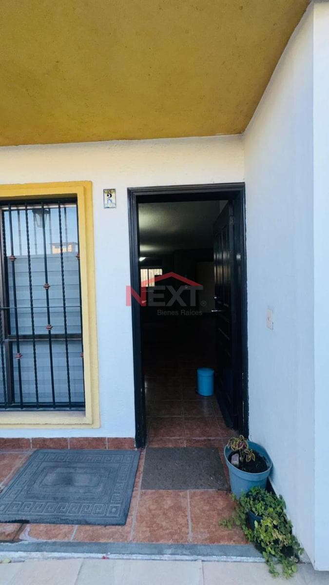 "Furnished apartment for rent in the Jardines del Valle neighborhood"