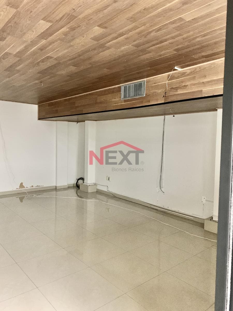 Office for rent on V Carranza