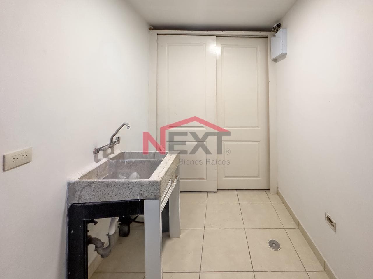 HOUSE FOR SALE IN LA RIOJA RESIDENTIAL