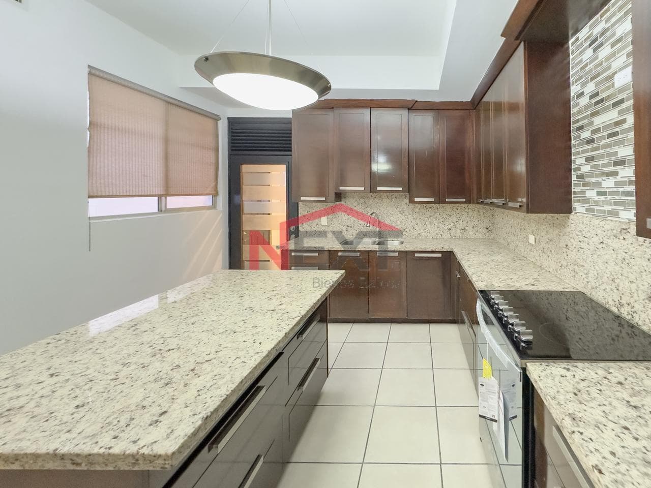 HOUSE FOR SALE IN LA RIOJA RESIDENTIAL