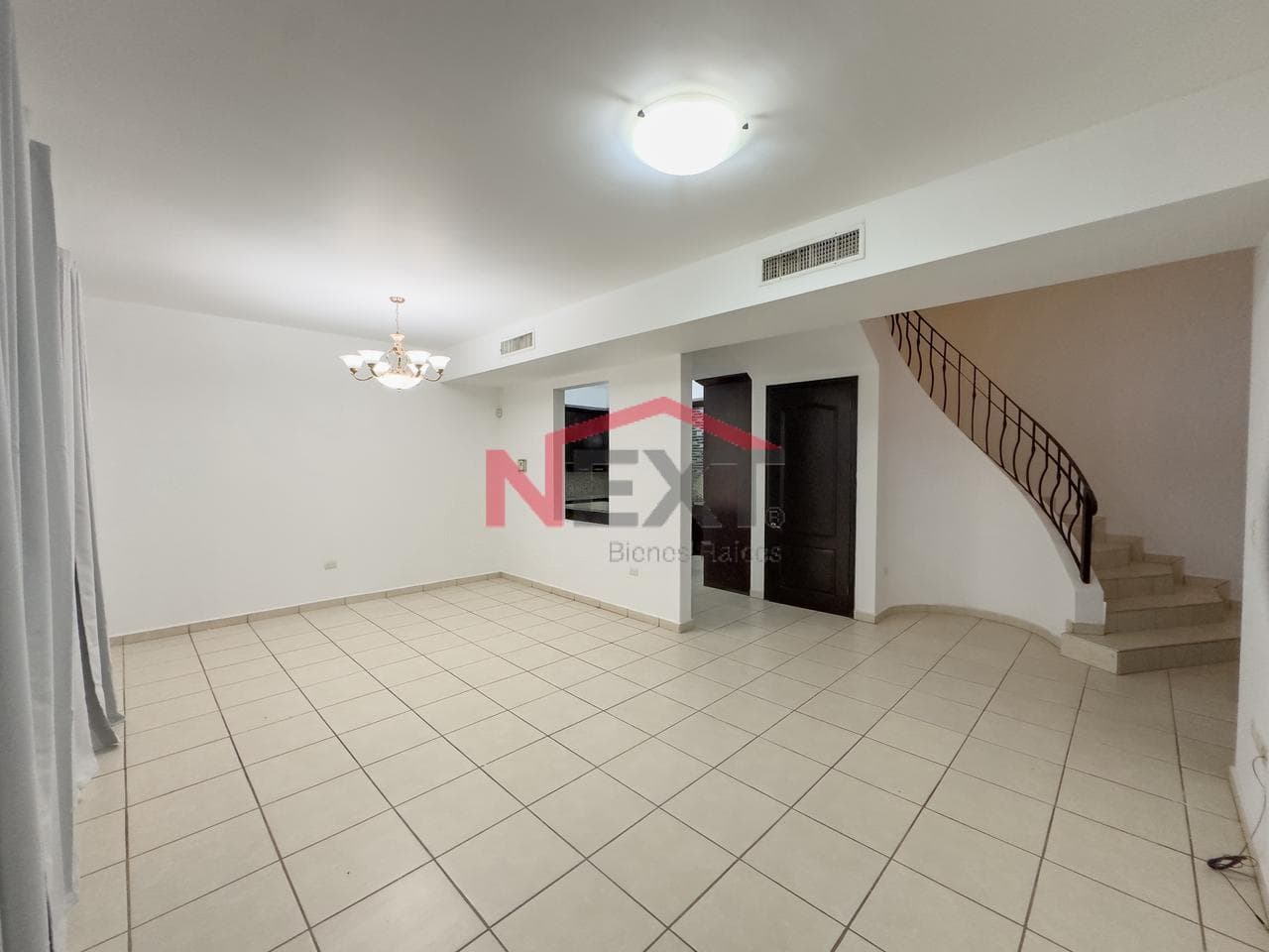 HOUSE FOR SALE IN LA RIOJA RESIDENTIAL