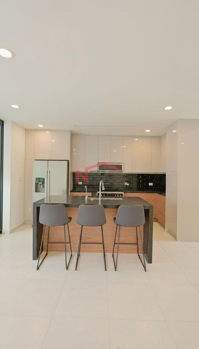 HOUSE FOR SALE IN VENTURA RESIDENCIAL