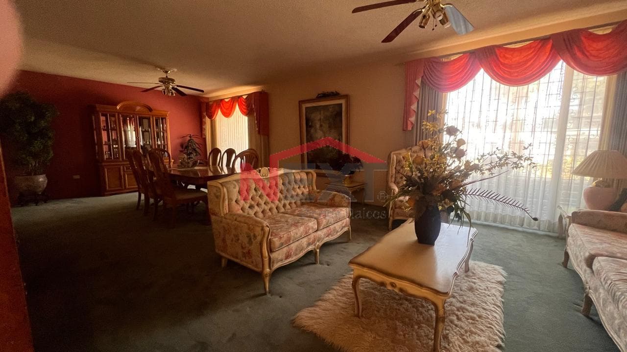 House for sale in Pitic