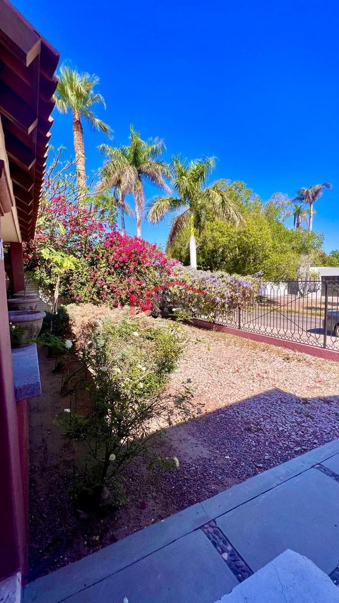 House for sale in Pitic