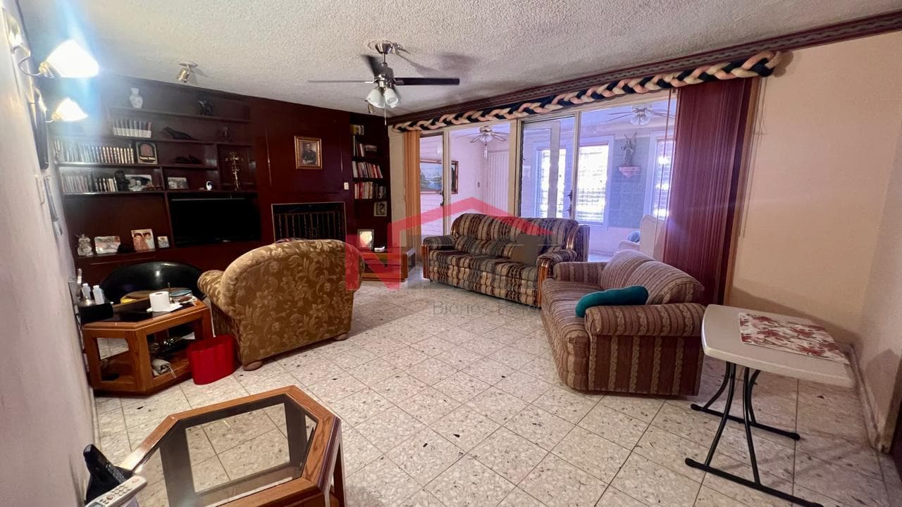 House for sale in Pitic