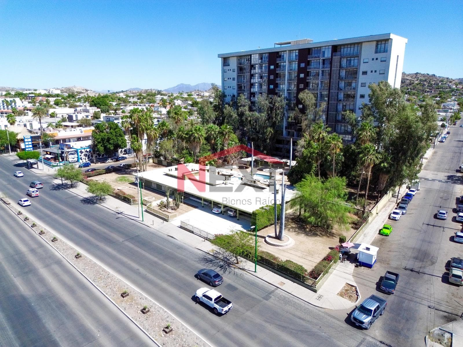 HOUSE FOR SALE ON KINO BOULEVARD