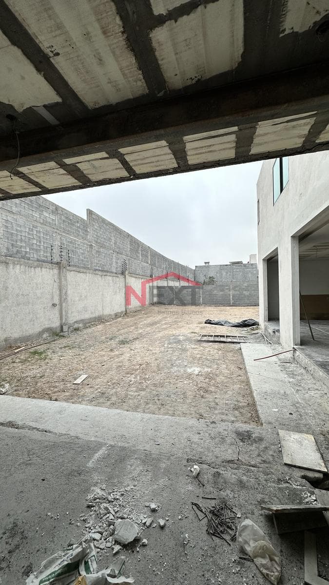 House for Sale in the Canteras Residential Community with a 400-square-meter Garden