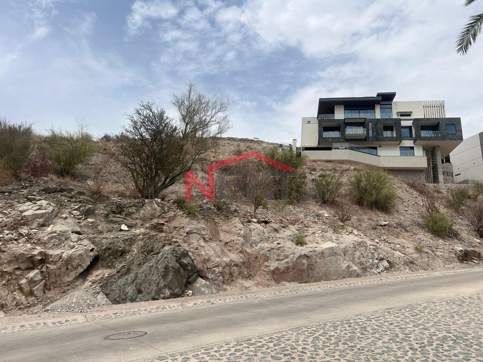 LAND FOR SALE IN VILLA DE LAS TUQUESAS, LA JOLLA