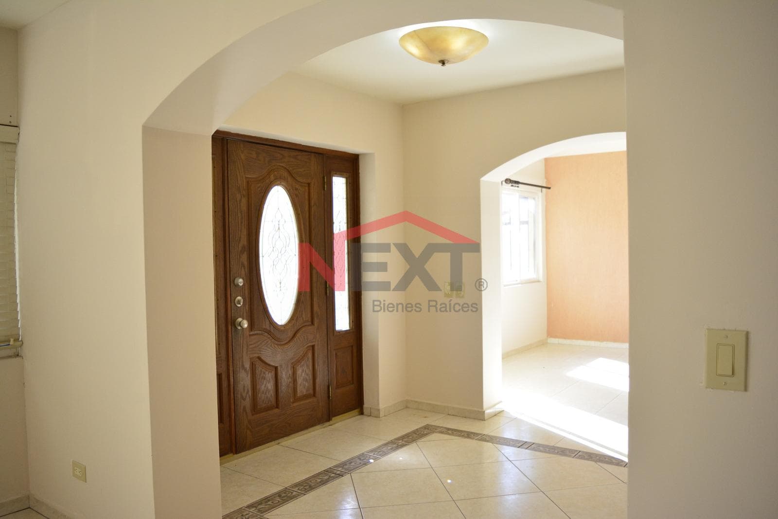 HOUSE FOR SALE IN THE CAMPANARIO NEIGHBORHOOD