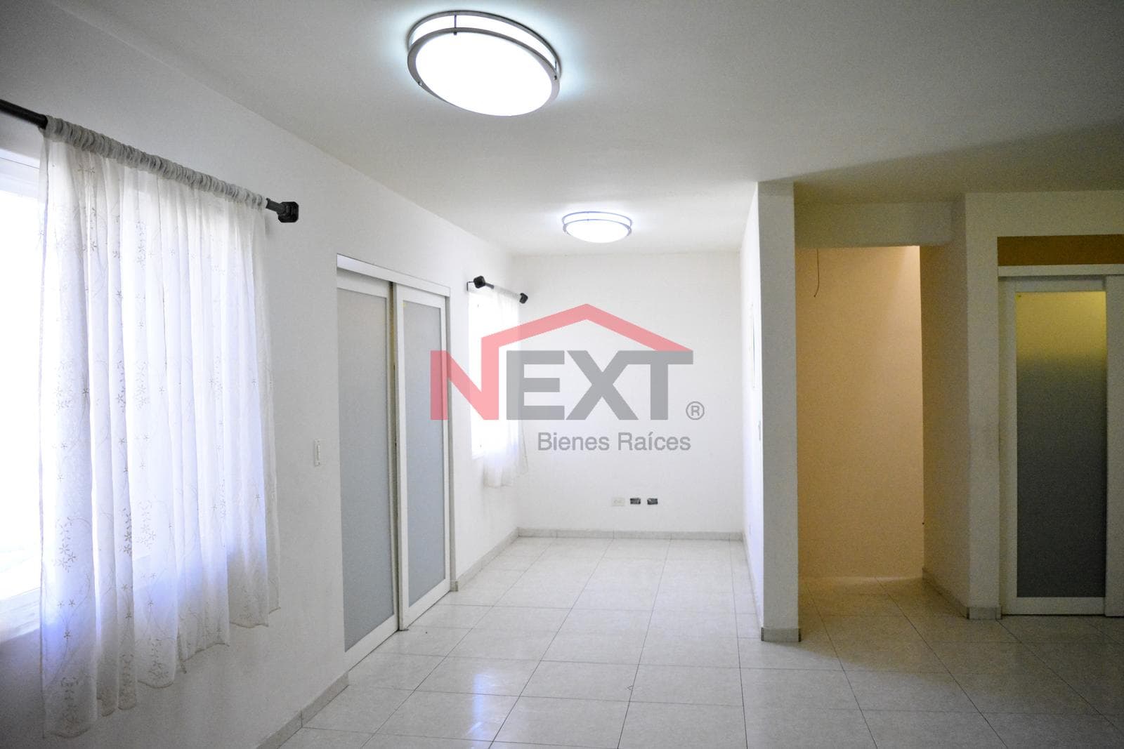 HOUSE FOR SALE IN THE CAMPANARIO NEIGHBORHOOD