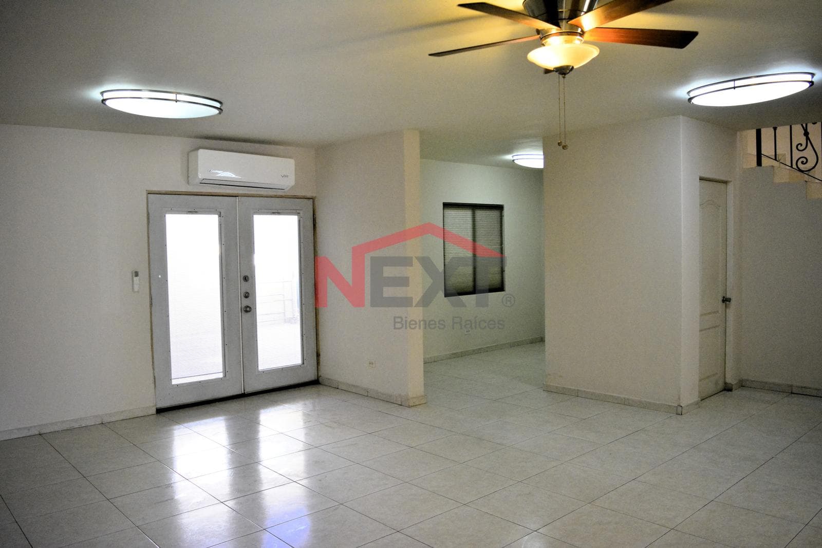 HOUSE FOR SALE IN THE CAMPANARIO NEIGHBORHOOD