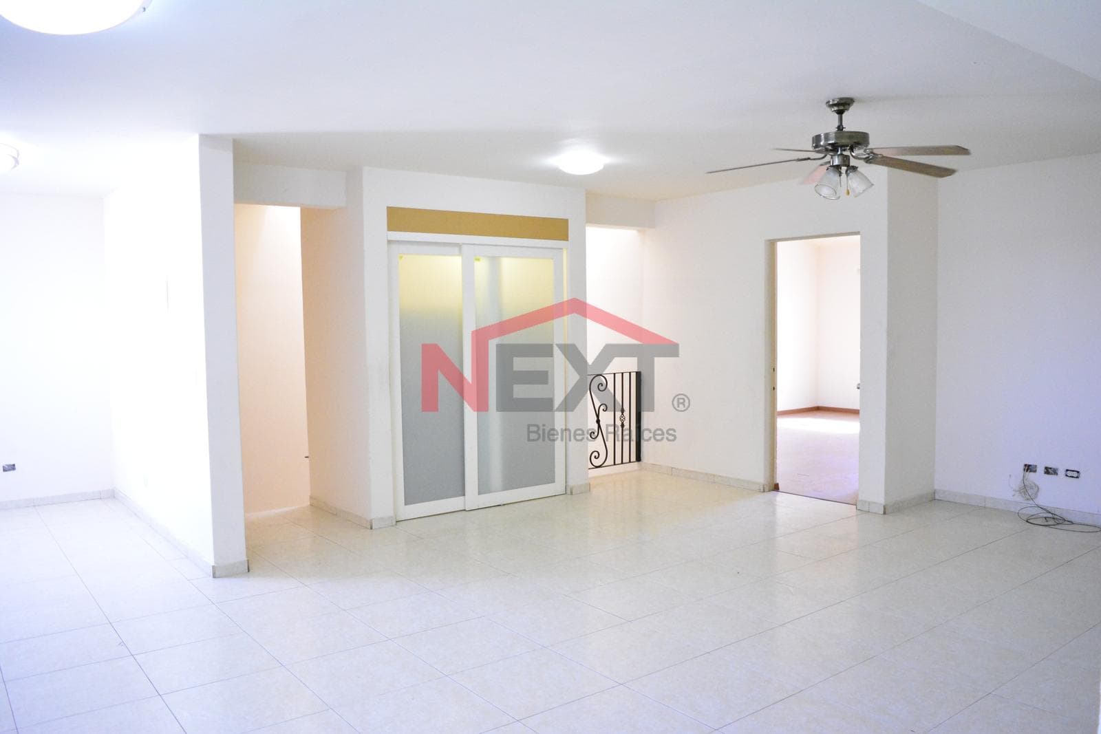 HOUSE FOR SALE IN THE CAMPANARIO NEIGHBORHOOD
