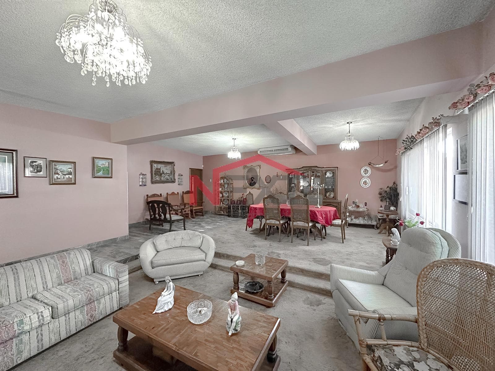 HOUSE FOR SALE IN COL. SAN BENITO