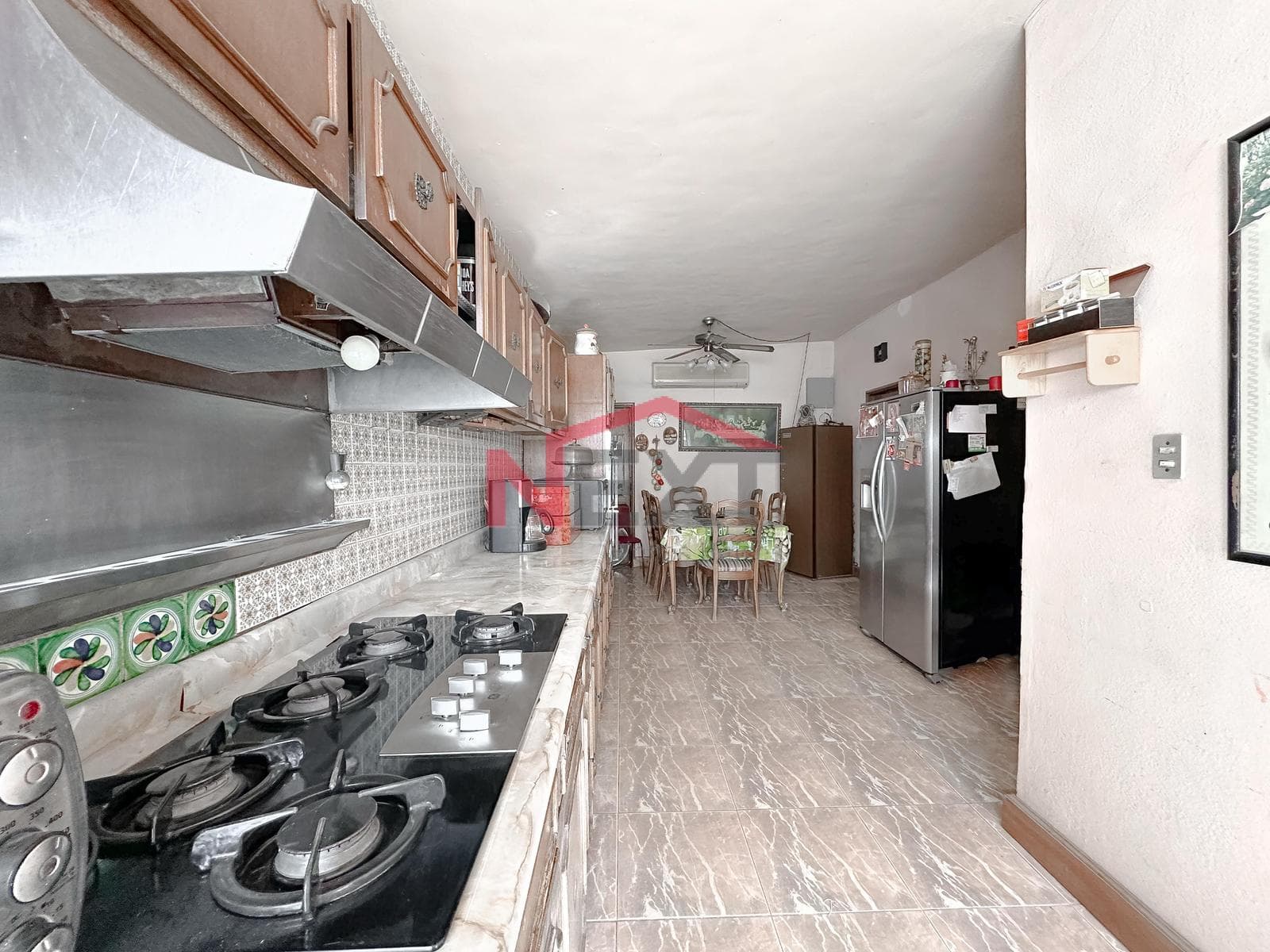 HOUSE FOR SALE IN COL. SAN BENITO
