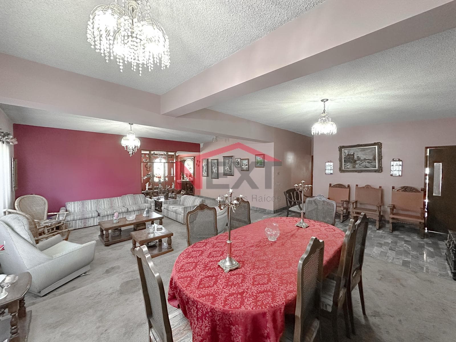 HOUSE FOR SALE IN COL. SAN BENITO