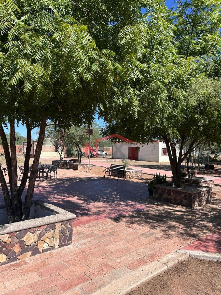 HOUSE FOR SALE IN REAL DEL 14