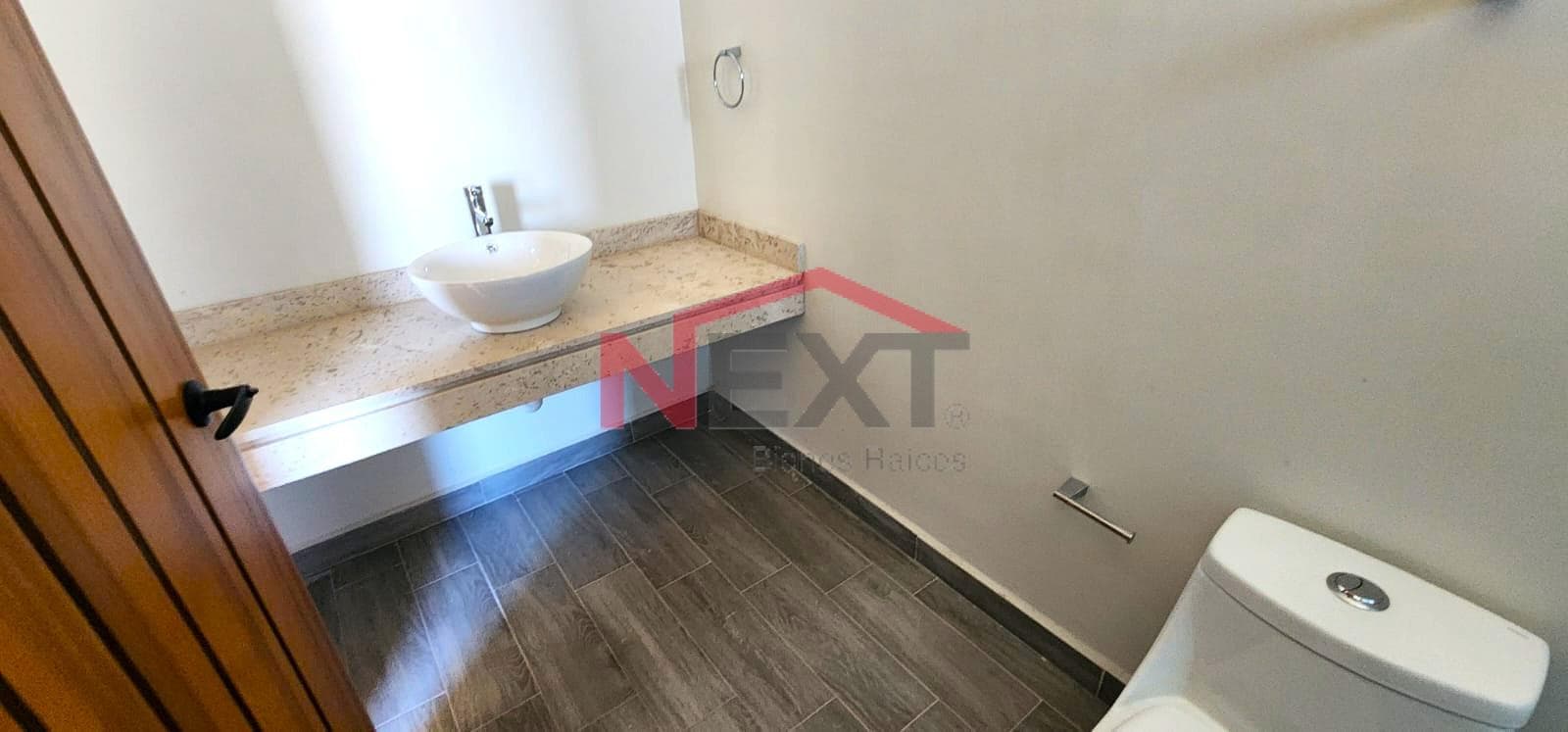 ???? Luxury Home in La Escondida (NORTH) – Fully Equipped Kitchen, Built-in Closets, and Double-Height Ceilings! ?