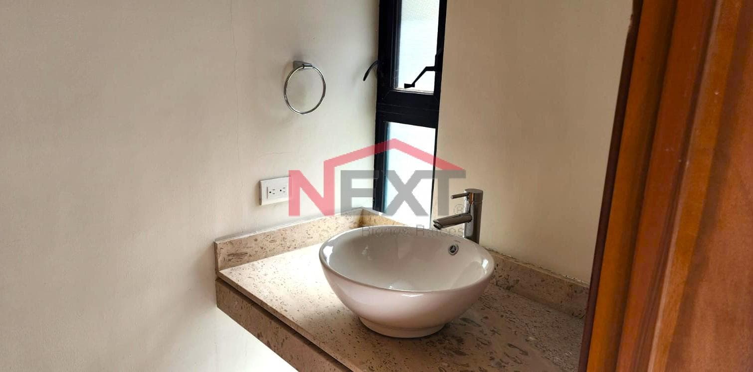 ???? Luxury Home in La Escondida (NORTH) – Fully Equipped Kitchen, Built-in Closets, and Double-Height Ceilings! ?