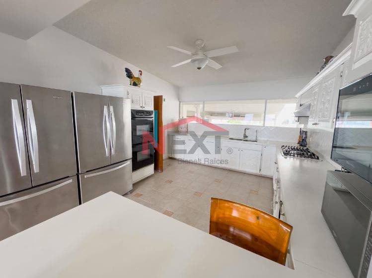 HOUSE FOR SALE IN BAHIA DE KINO ON THE BEACHFRONT