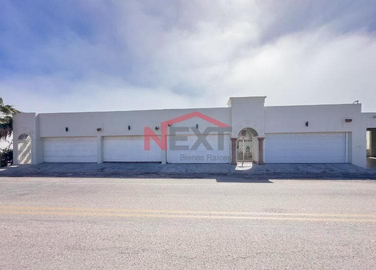HOUSE FOR SALE IN BAHIA DE KINO ON THE BEACHFRONT